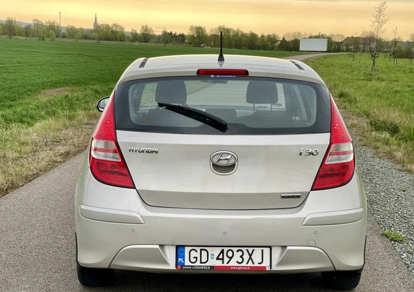 Hyundai I30 cena 14700 przebieg: 234000, rok produkcji 2010 z Elbląg małe 326